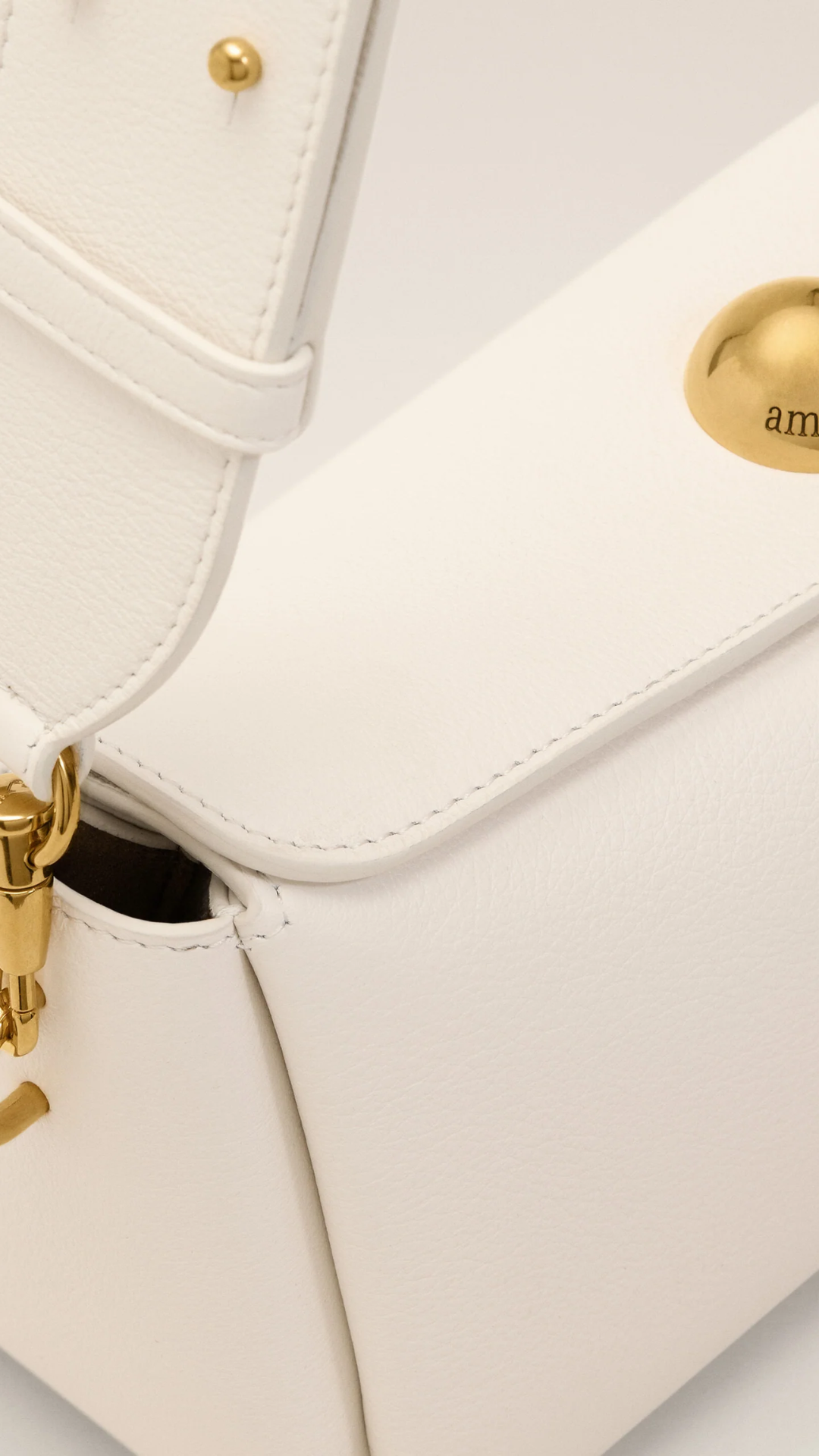 Ami Carrousel Bag in Blanc Creme