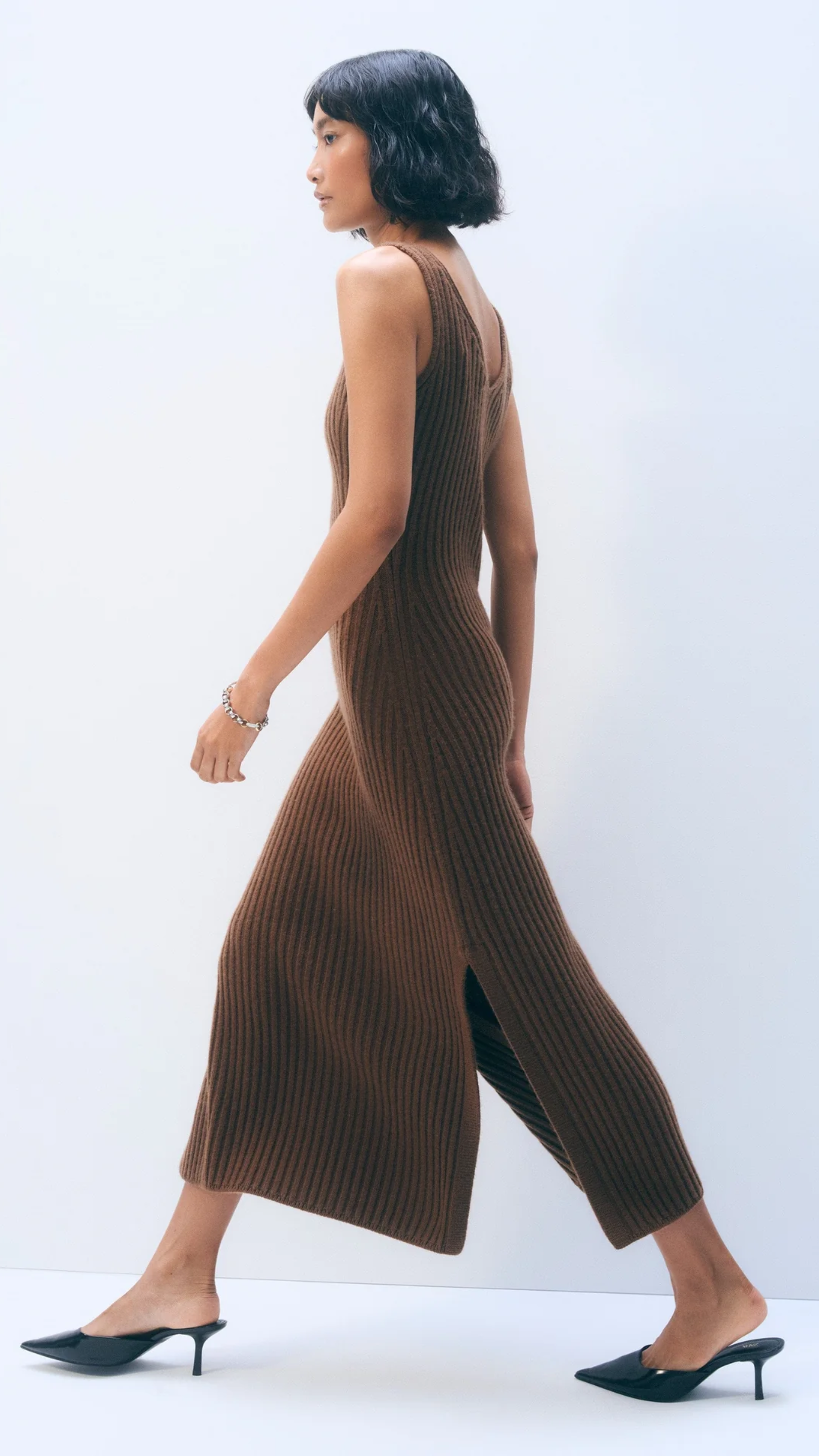 White + Warren Cashmere Blend Ribbed Midi Dress in Umber