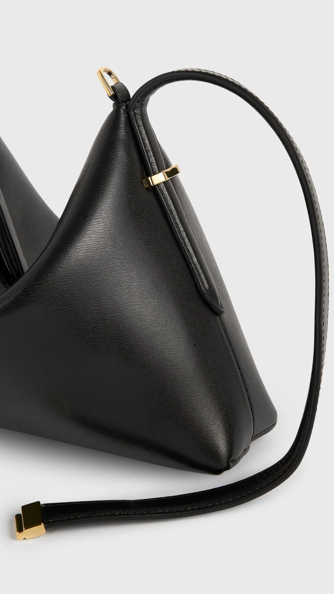 Toteme Bevel Leather Wristlet Bag in Black
