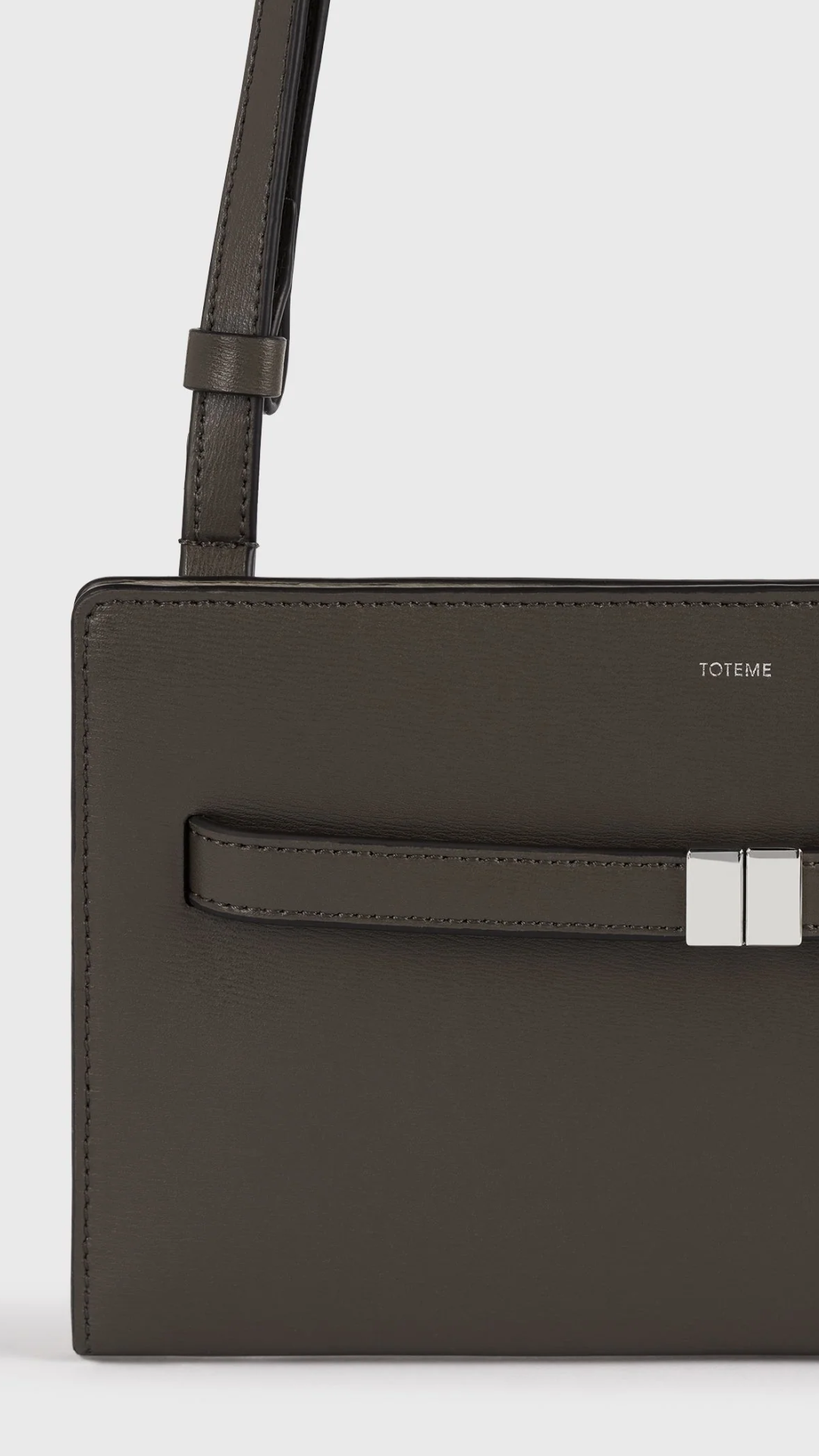 Toteme Belted Leather Cross-body Bag in Bark