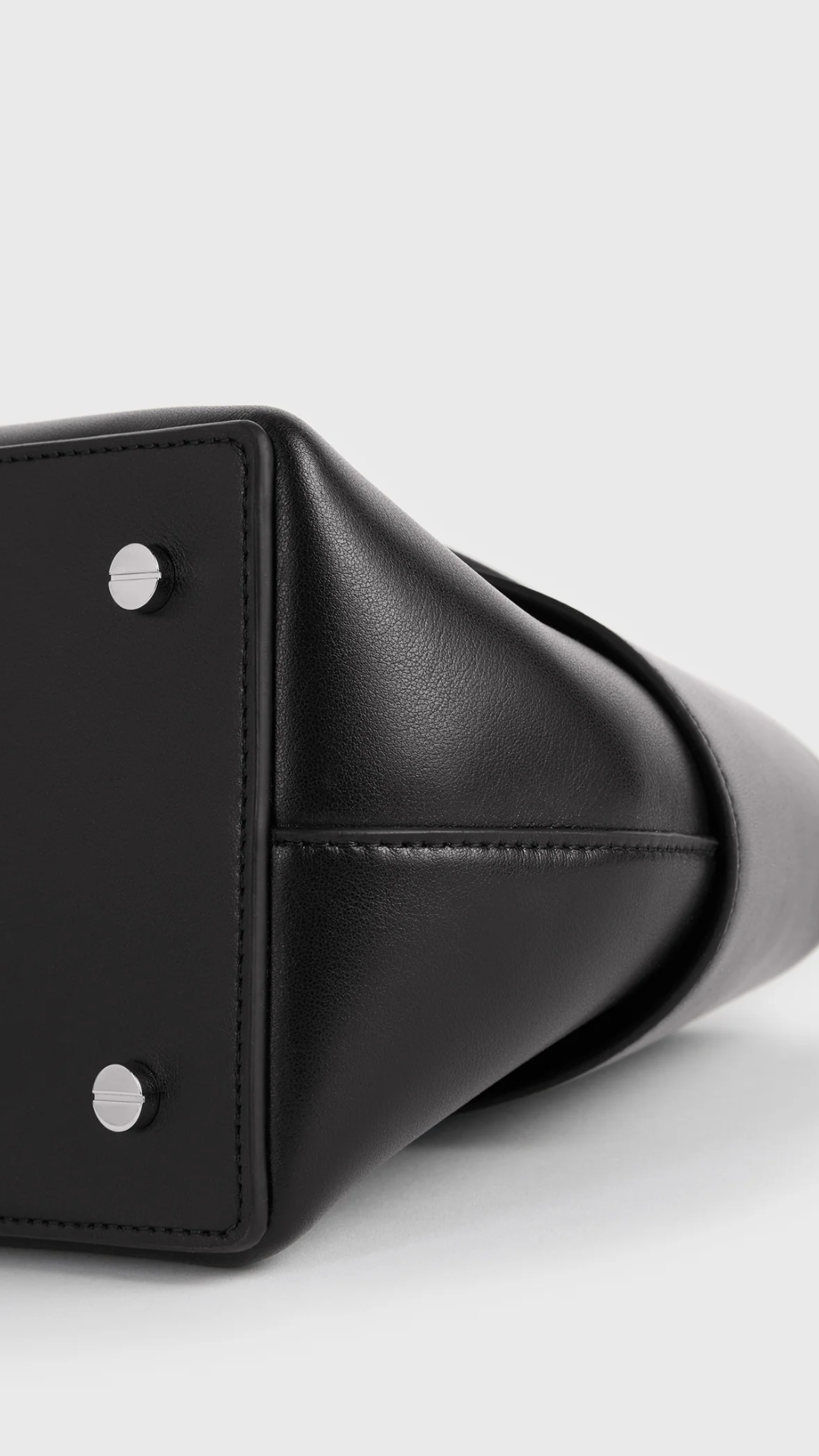 Toteme Small Mercer Leather Tote in Black/Red
