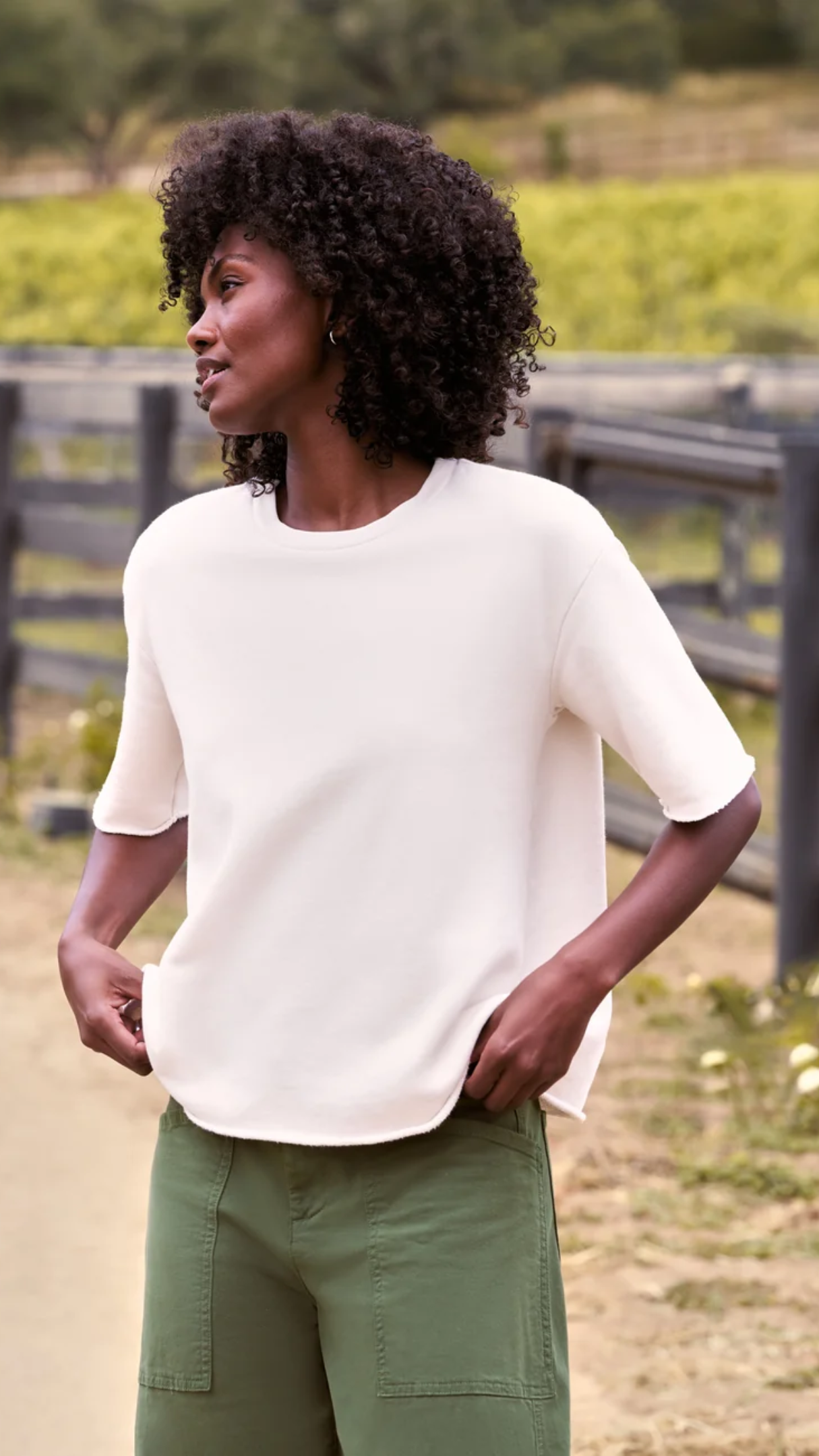 Frank & Eileen Perry Crew Sweatshirt Tee in Vintage White