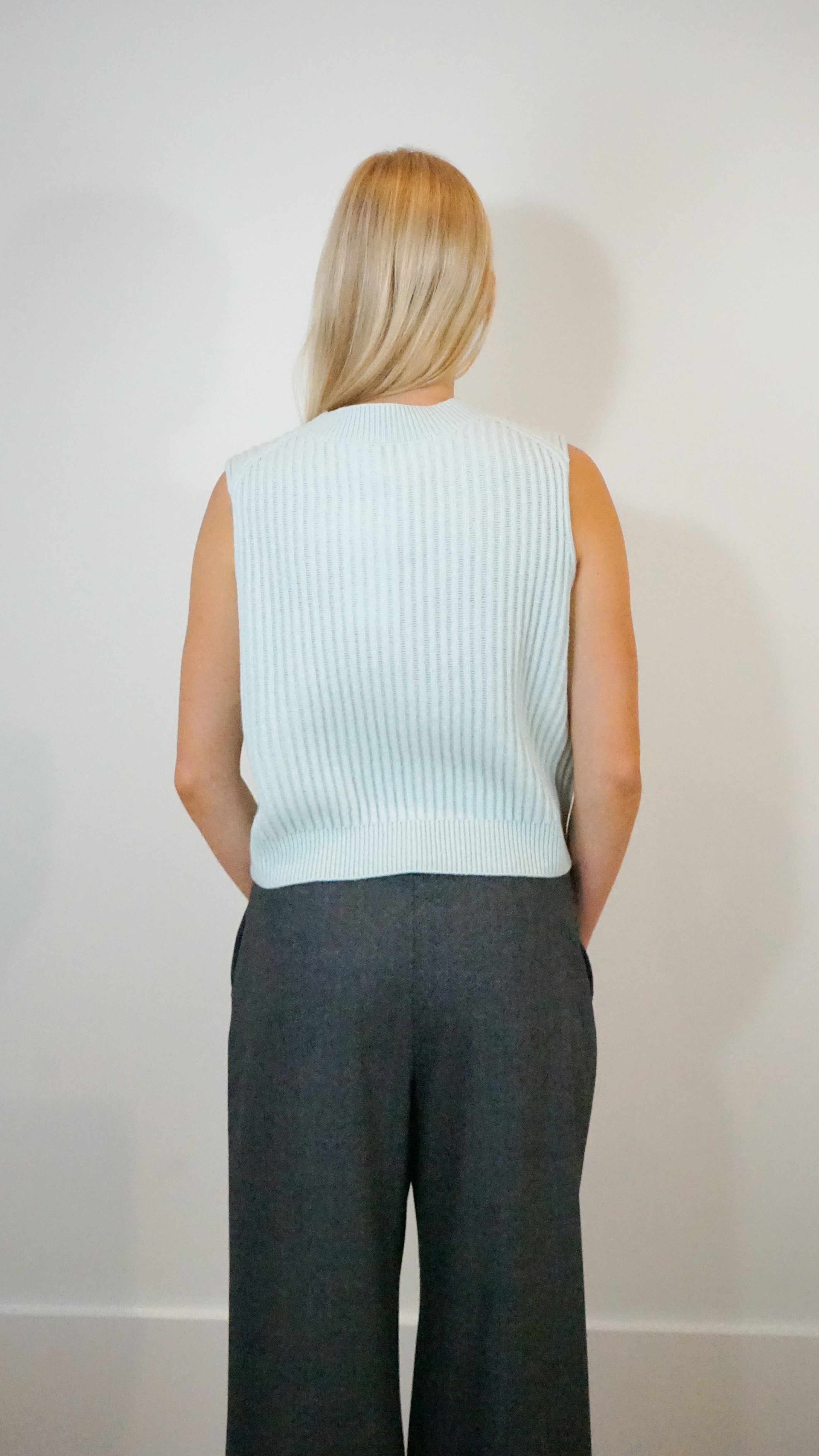 Allude Crewneck Vest in Flower