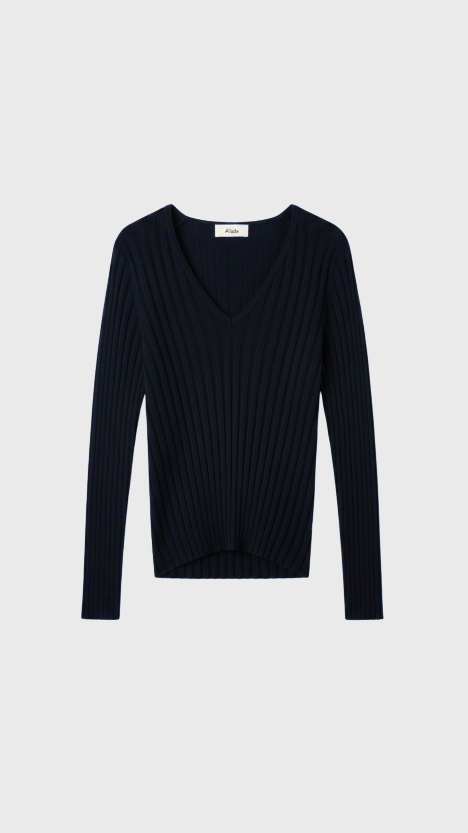 Allude V Neck Sweater in Navy