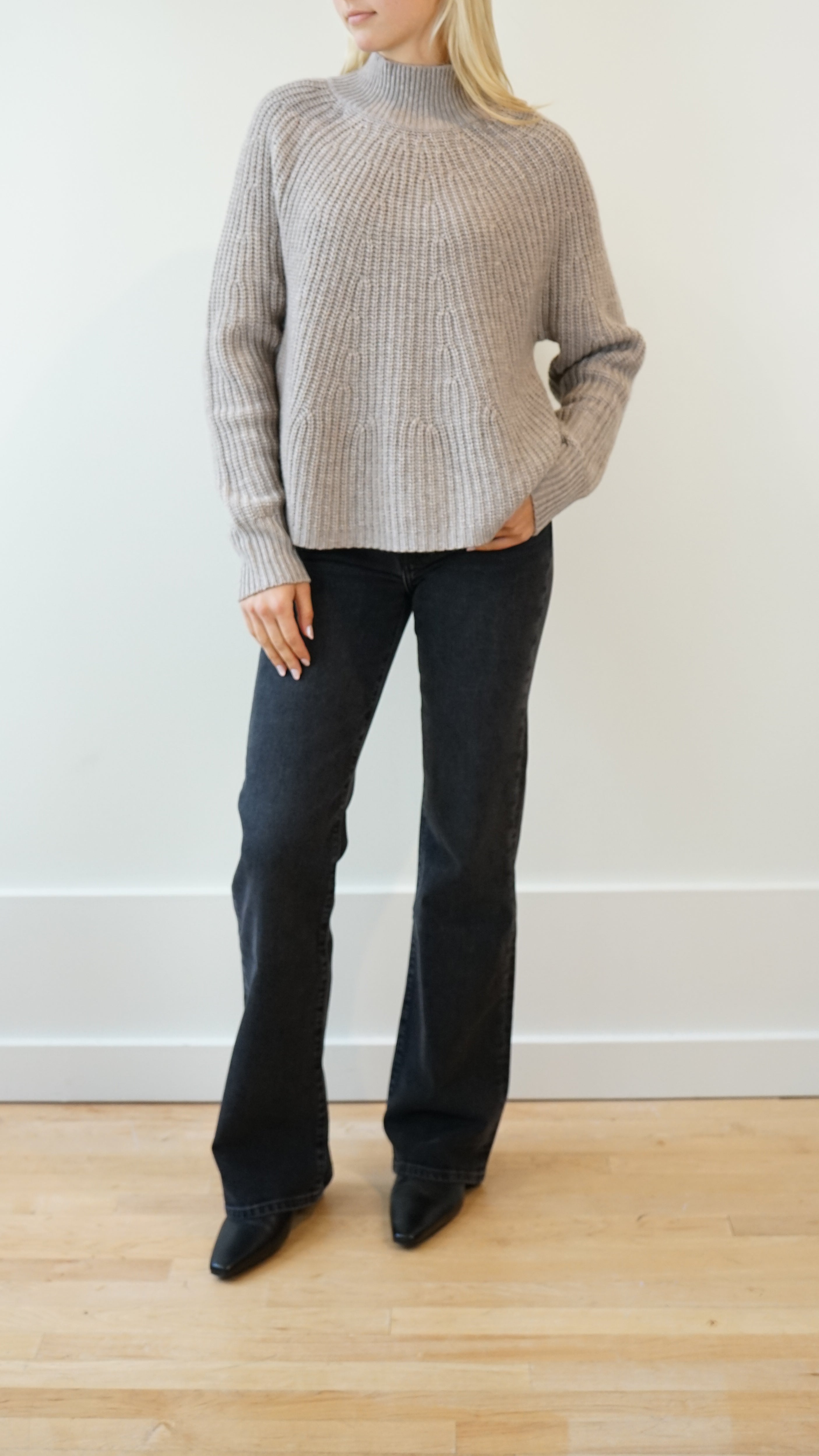 Allude Mockneck Sweater in Peppermelon