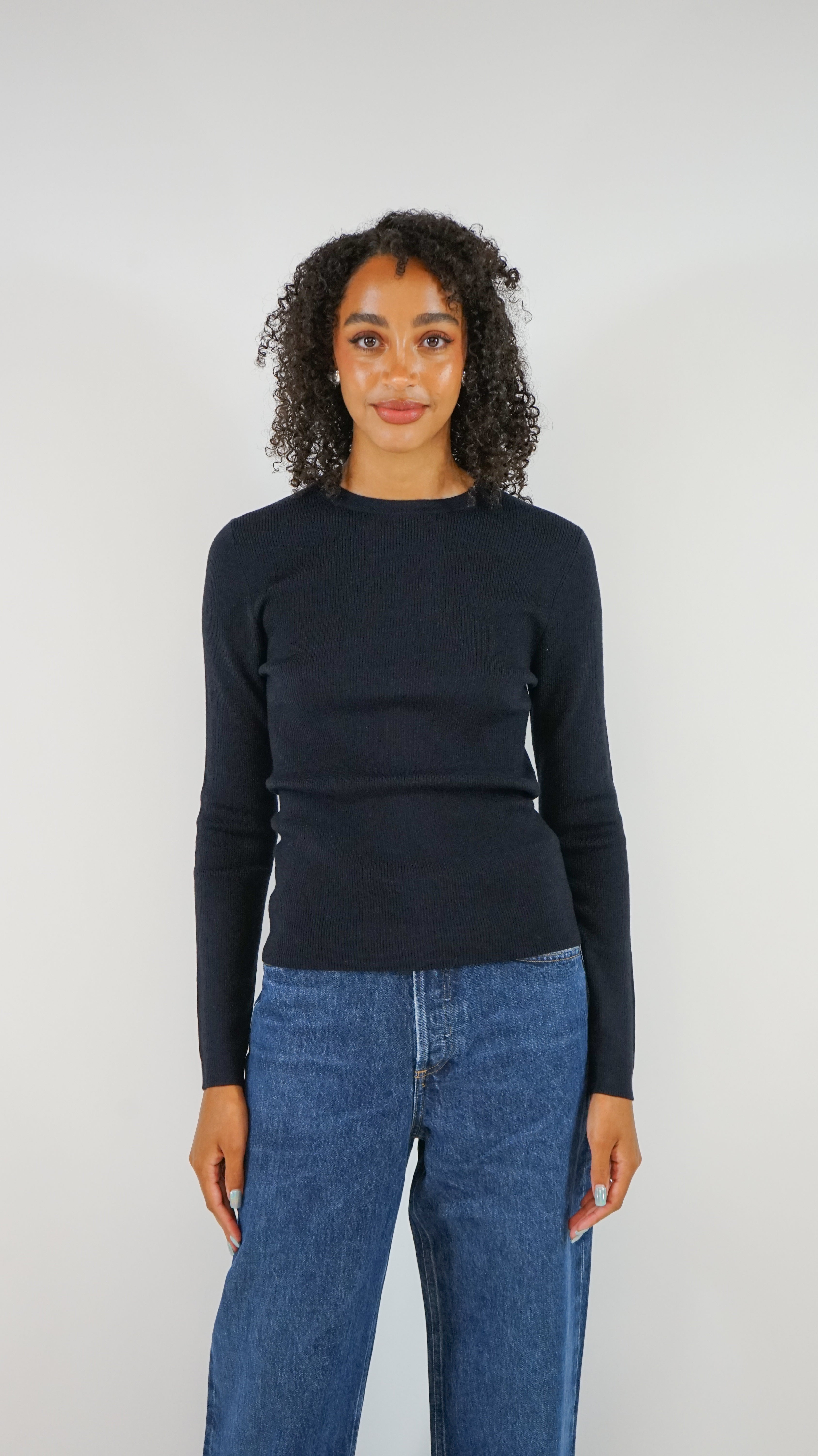 Allude Navy Round Crew Sweater